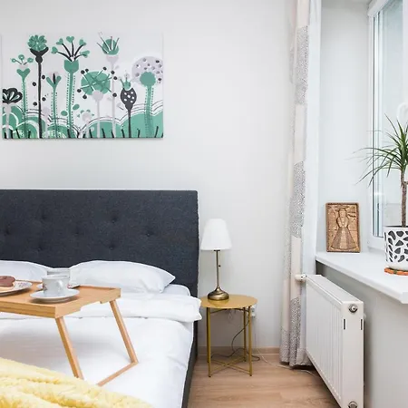 شقة Updated 2bdr W-balcony, Vintage Apt In Upscale Neighborhood, By Cohost *