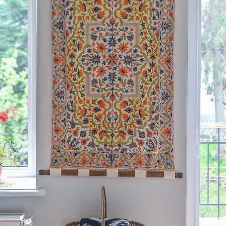 Updated 2bdr W-balcony, Vintage Apt In Upscale Neighborhood, By Cohost Apartment