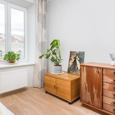 شقة Updated 2bdr W-balcony, Vintage Apt In Upscale Neighborhood, By Cohost *