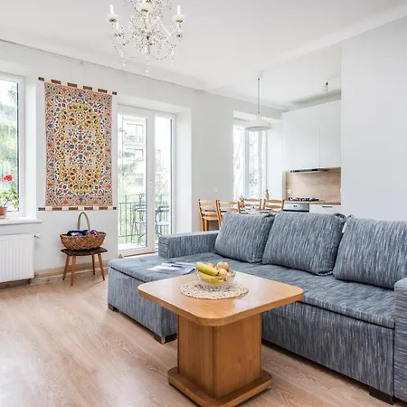 شقة Updated 2bdr W-balcony, Vintage Apt In Upscale Neighborhood, By Cohost *